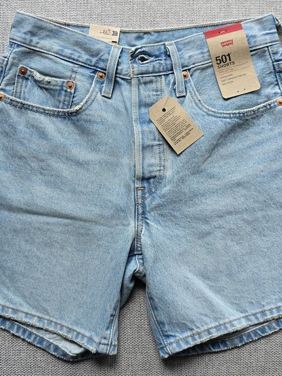 Levi's Pants - NWT Levi's 501 Original Fit Denim Shorts - Light Wash - Blue